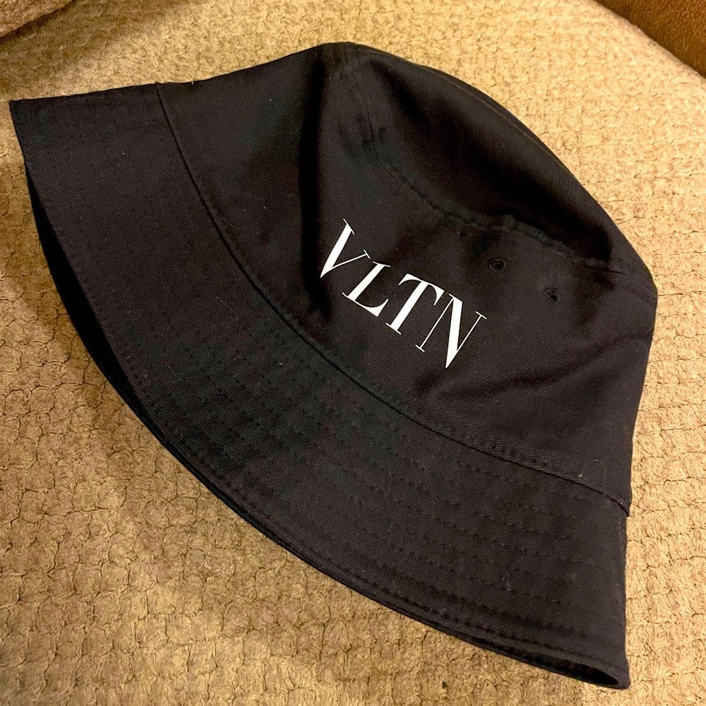 Valentino Garavani Bucket Hat